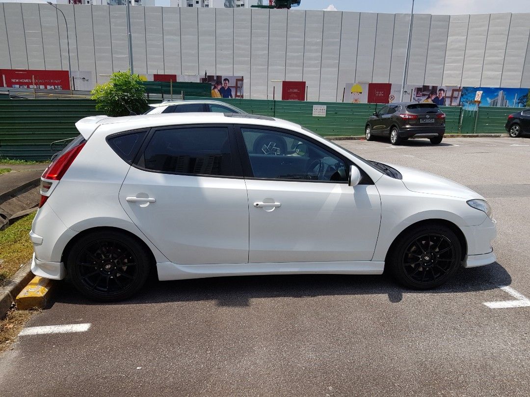 Hyundai i30 Hatchback 1.6A Sunroof Auto, Cars, Used Cars on Carousell