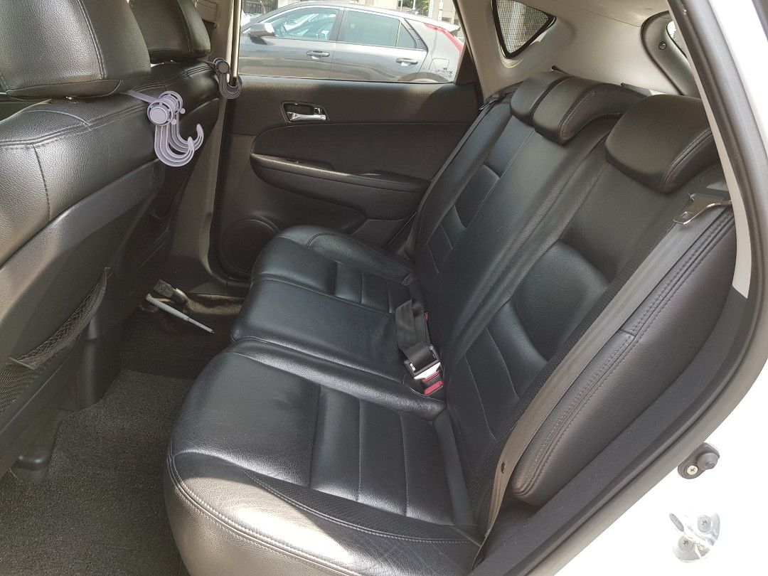 Hyundai i30 Hatchback 1.6A Sunroof Auto, Cars, Used Cars on Carousell