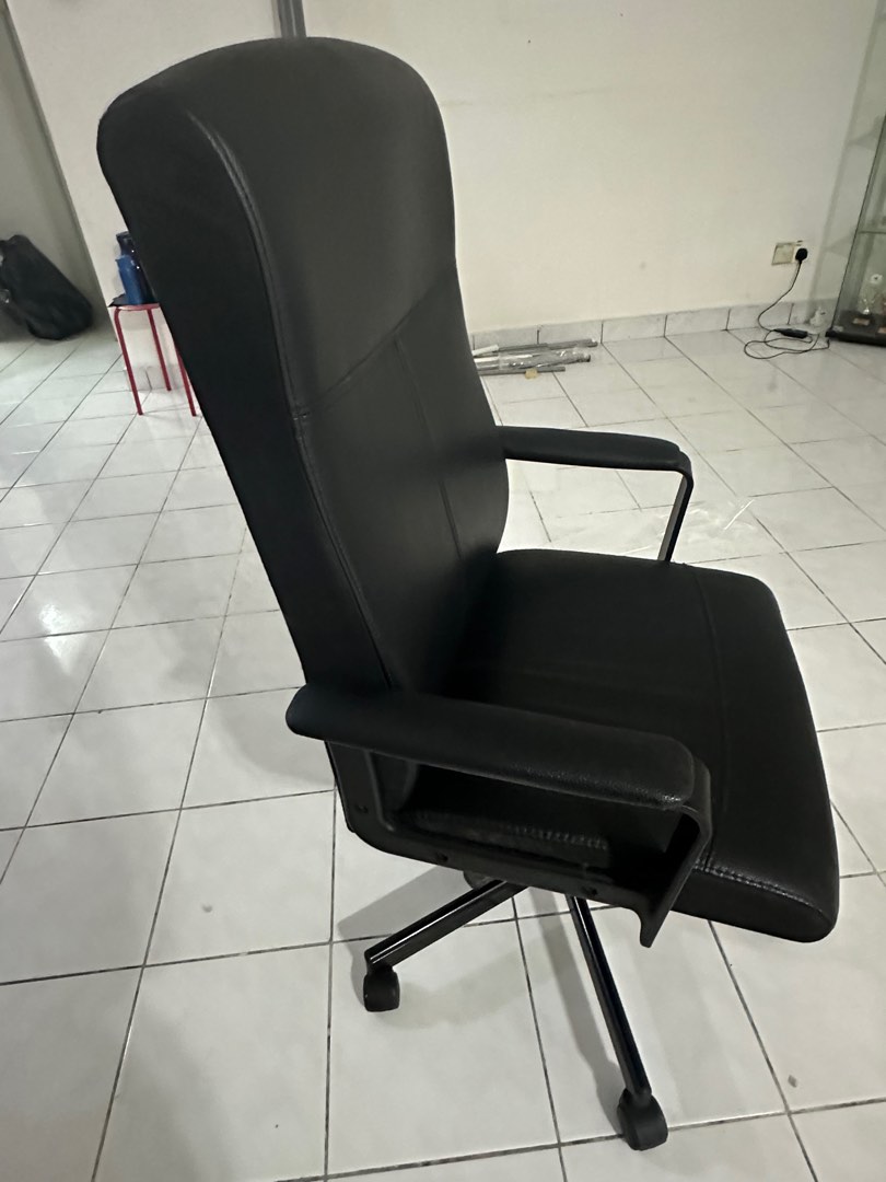 Millberget swivel top chair review