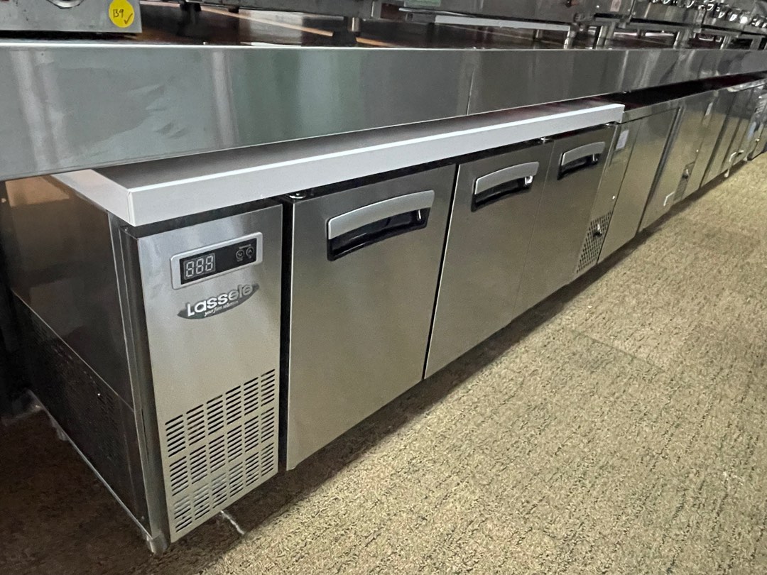Lassele 3 door counter freezer 1800*700 / commercial counter freezer