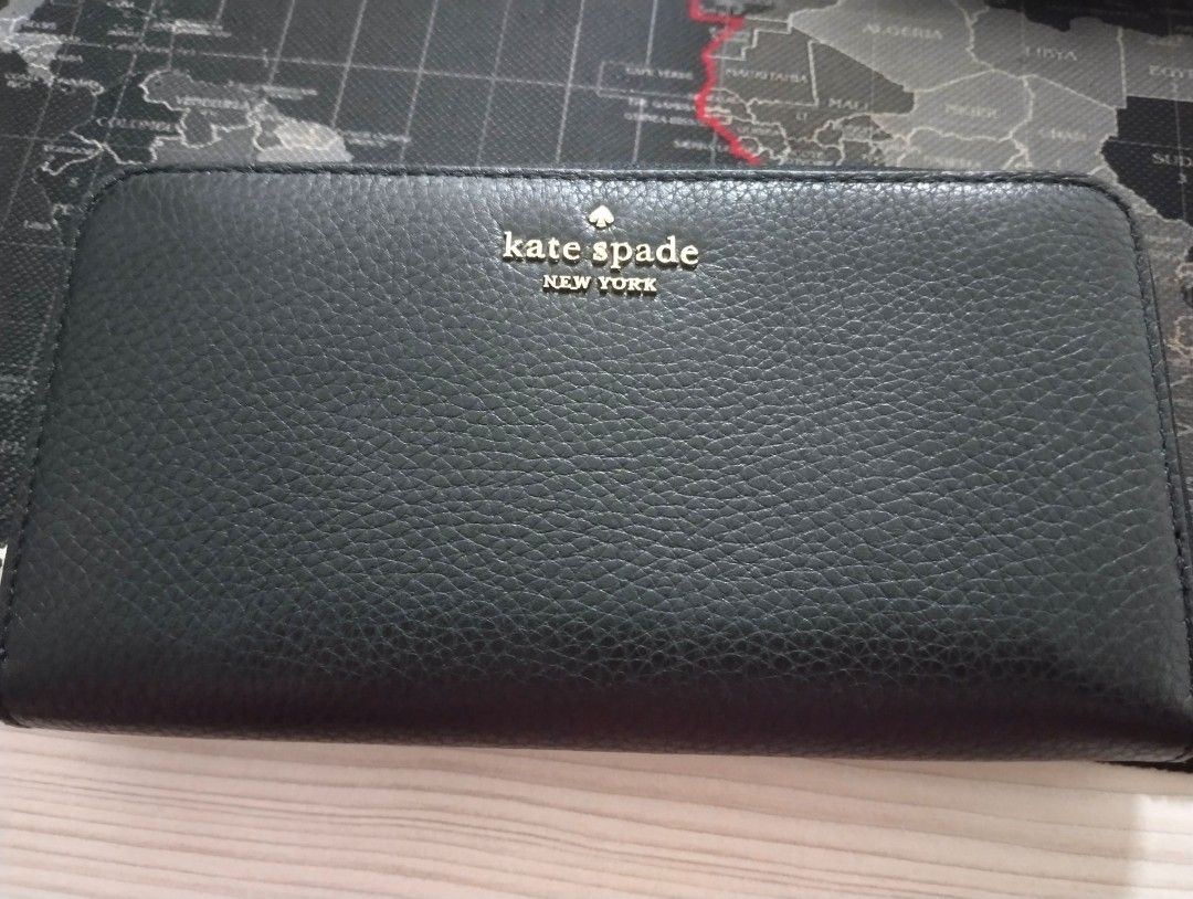 Large wristlet hotsell kate spade