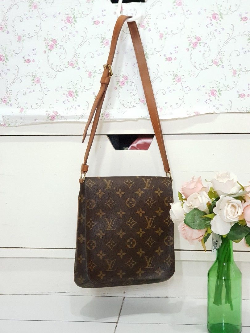 Louis Vuitton Musette Salsa Shoulder Bag (Category: Luxury Bags & Wallets) located in Mandaluyong City. Submitted by justejc (Listing ID 1239017285, Image 1). Description: Pre-owned very good condition. with Code..