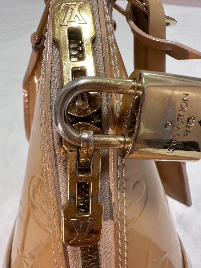 Authentic LV Alma BB Monogram Vernis (Category: Luxury Bags & Wallets) located in Manila. Submitted by luxestuffph (Listing ID 1239021417, Image 2). Description: Strap included. Kindly note this is a pre-owned item that may display signs of wear consistent with the condition and grade listed above. Please manage your expectation. 💯authentic..
