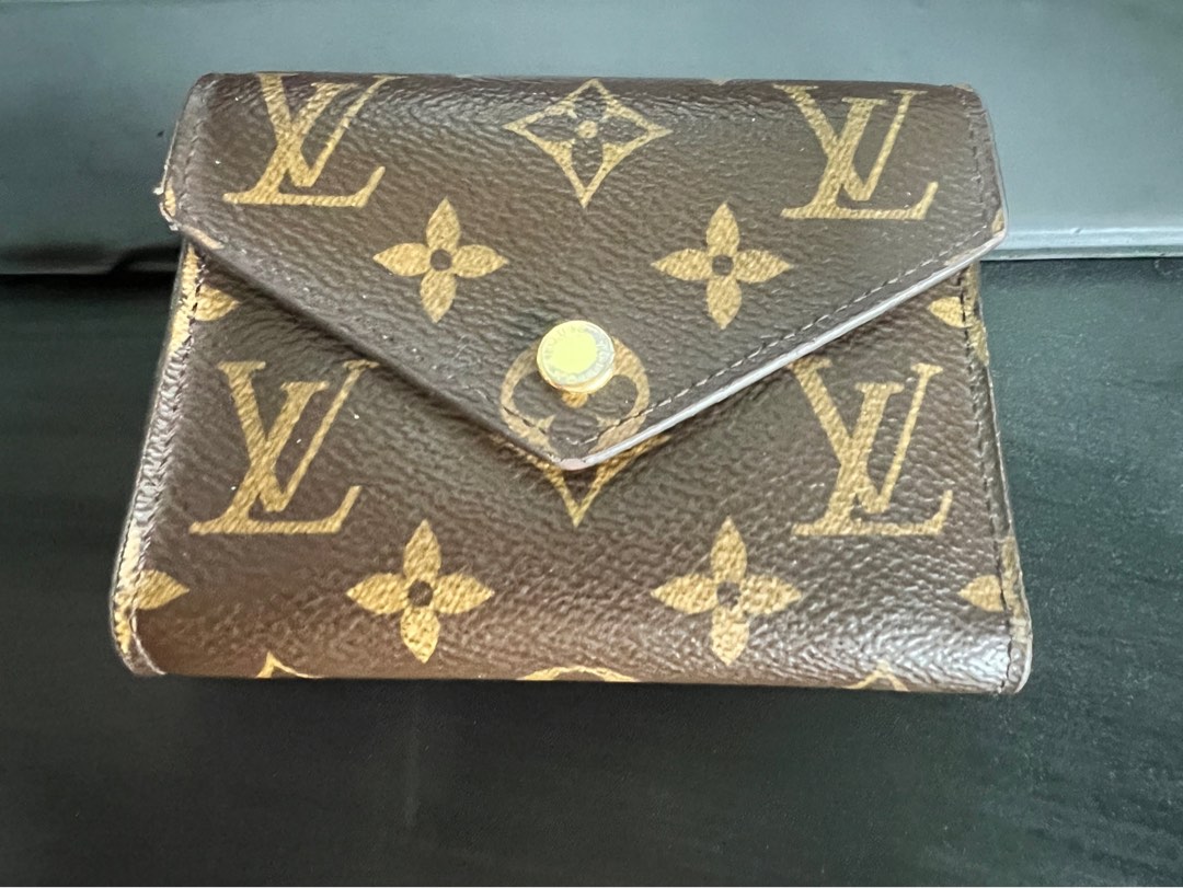 Louis Vuitton Porte Tresor Monogram Mat International Long Wallet Gold