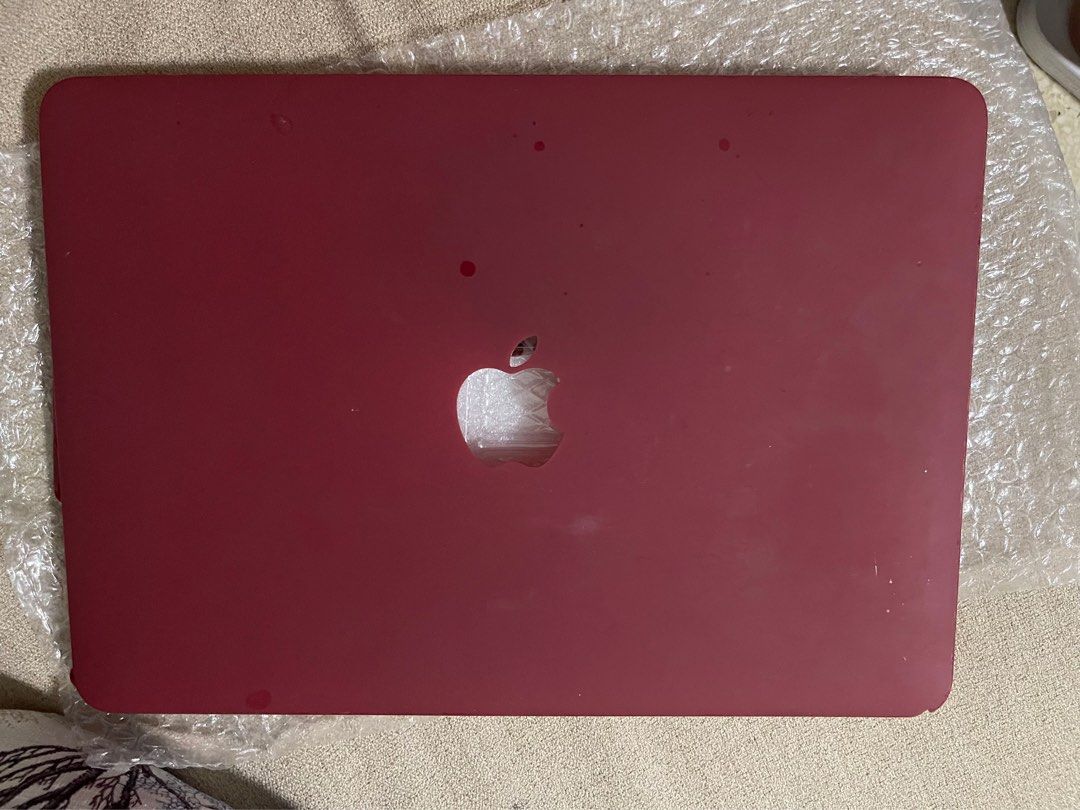 Macbook Air 2015 13.5inch Case (Category: Laptops & Notebooks) located in Quezon City. Submitted by onestock2024 (Listing ID 1239125305, Image 1). Description: 💳Mode of Payment: Gcash, BPI, and Cod 🚚Mode of Delivery: Grab (same day delivery), Lalamove (same day delivery), Gogo Express (far places), J&T (far places),or any courier preferred by the customer 📍Location: Project 8, QC ‼️ shipping fee is shouldered by the customer ‼️ Payment first i