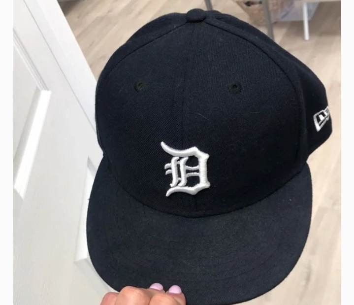 New Era Men's Detroit Tigers Navy 59Fifty Authentic Collection