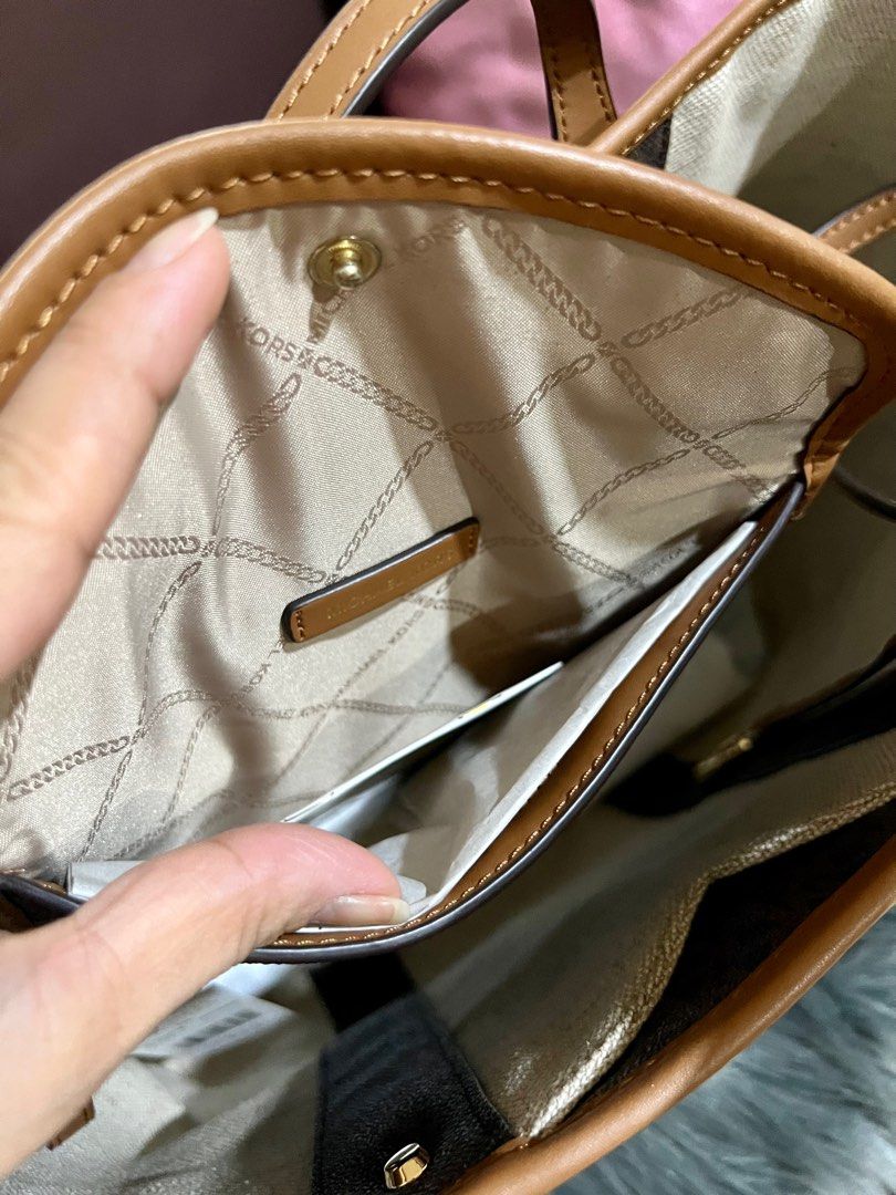 Michael kors tote no zipper store