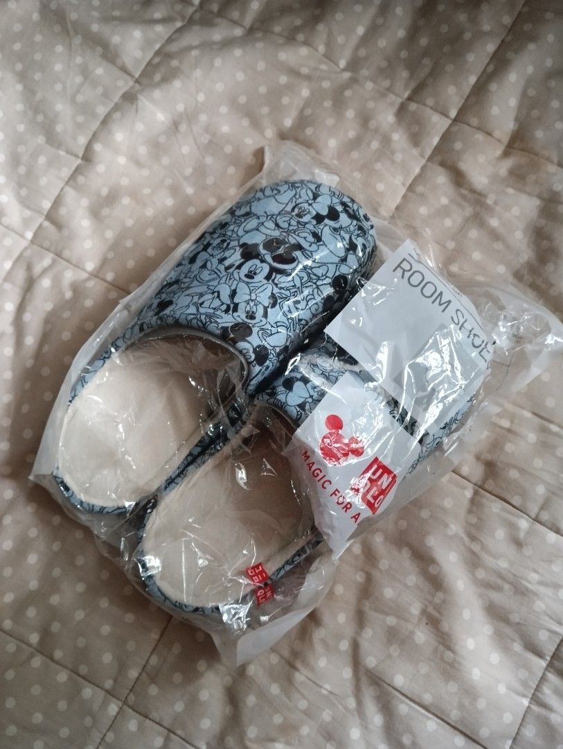 Mickey Mouse UNIQLO | Room shoes house sandals | sendal rumah kamar on ...