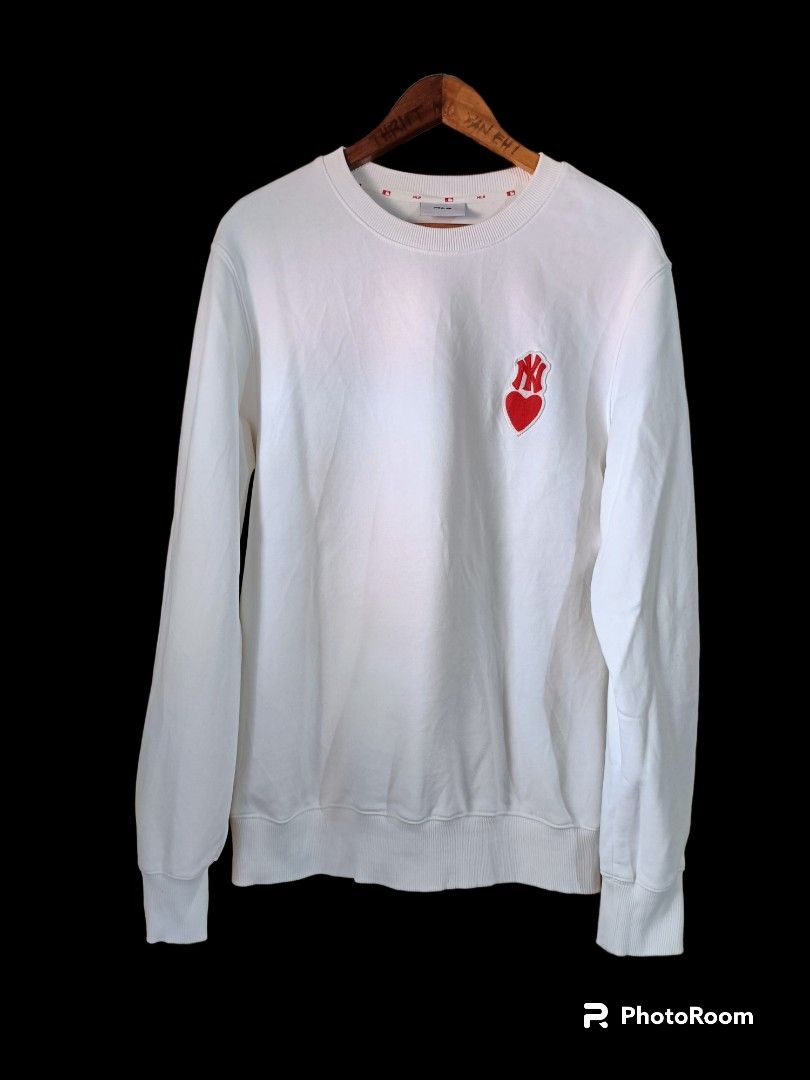Mlb logo with online heart sweatshirt