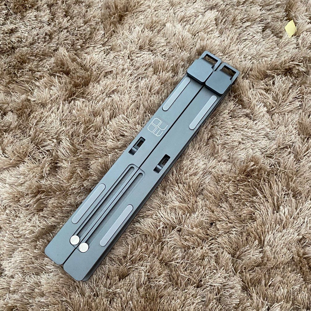mono dsign laptop stand on Carousell