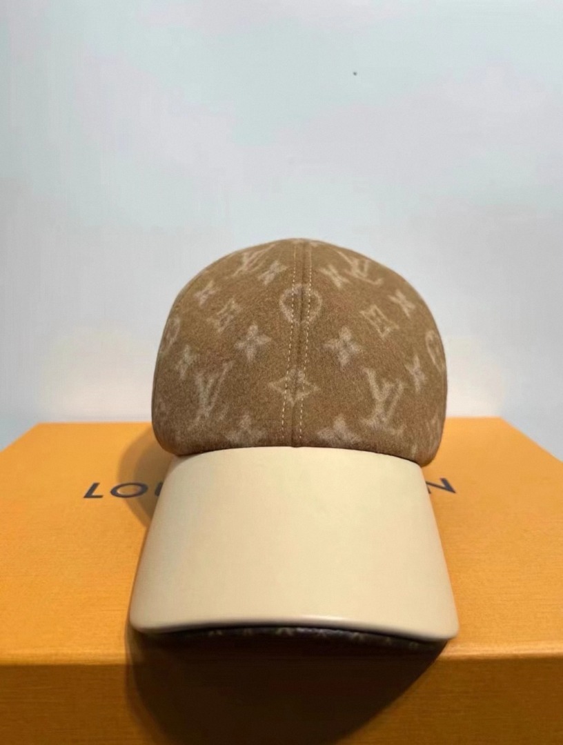 New Louis Vuitton Hat, Men's Fashion, Watches & Accessories, Caps & Hats on  Carousell