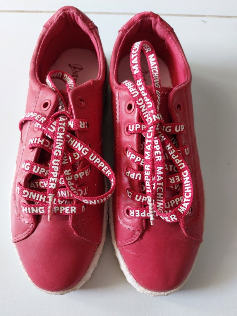 Stradivarius discount red shoes