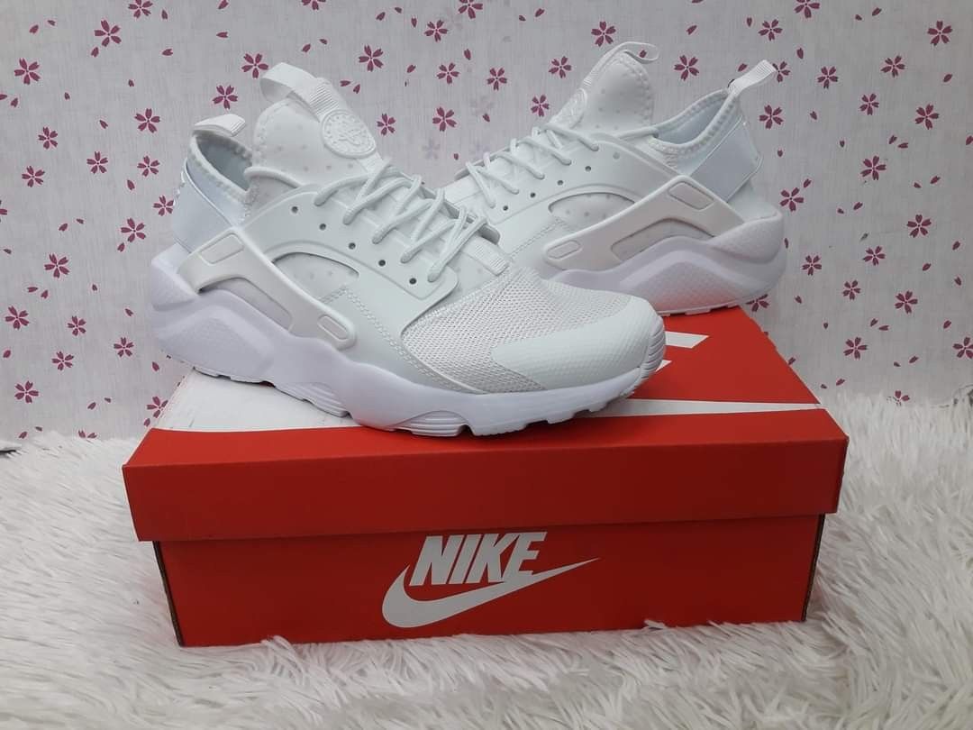 Air huarache ultra br online triple white