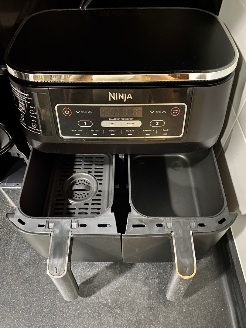 Ninja Air Fryer Dual Zone 7.6L AF300, TV & Home Appliances, Kitchen