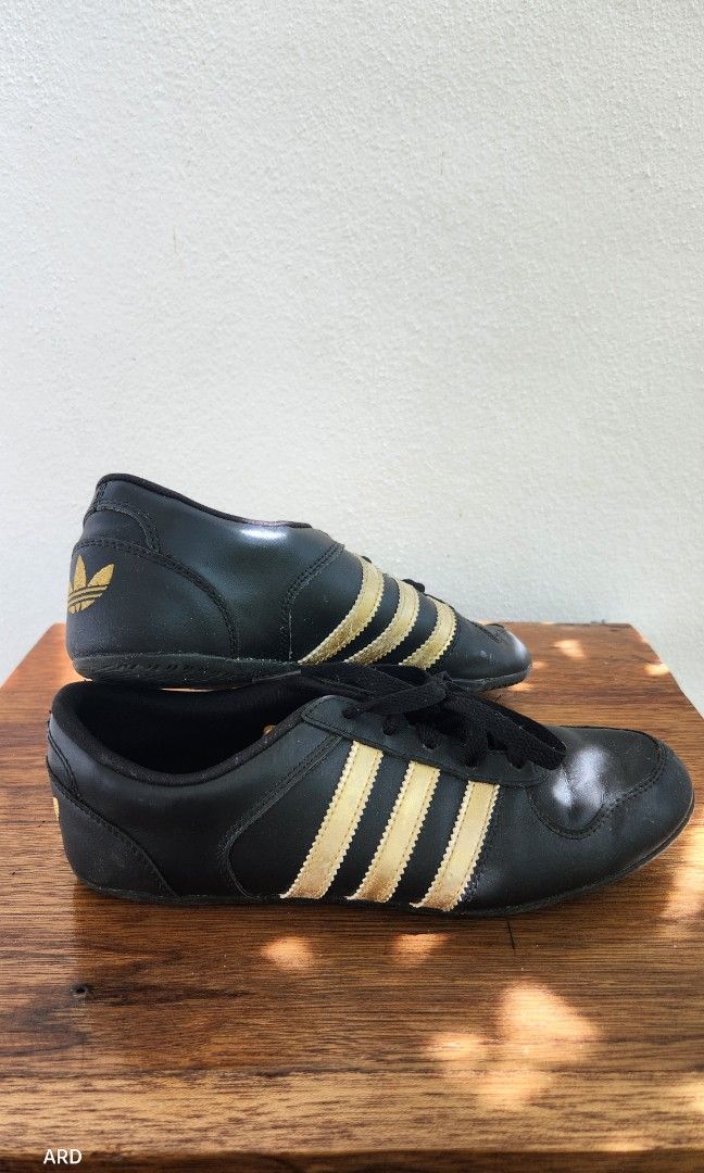 Adidas futsal shoes uk store