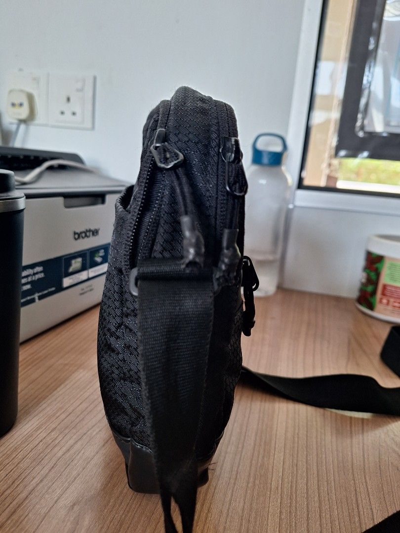 Original fila sling bag Men s Fashion Bags Sling Bags on Carousell