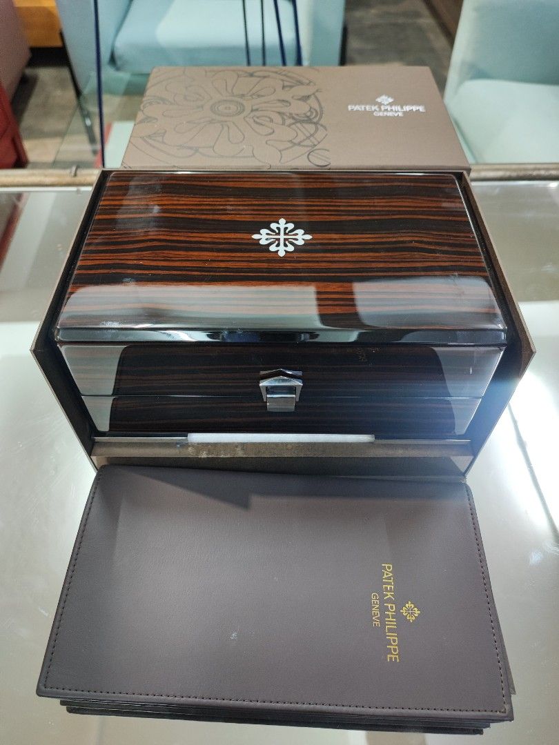 Patek watch 2025 box