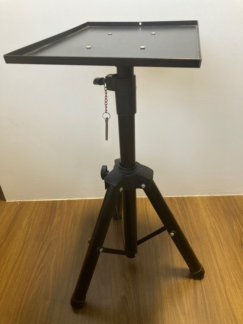 Projector stand from Lumos, TV & Home Appliances, TV & Entertainment