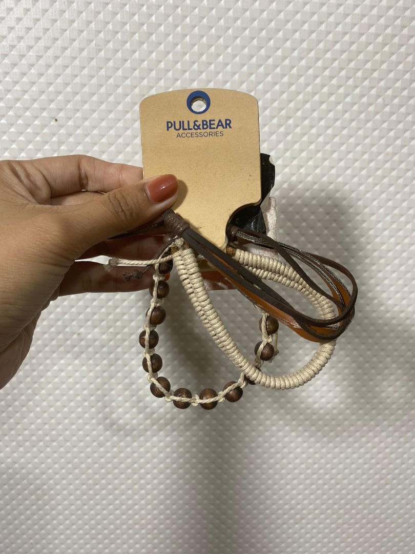Bracelet pull shop and bear