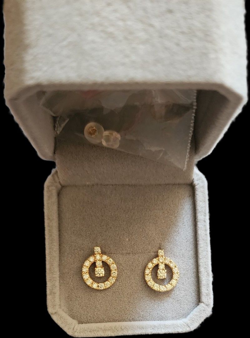 Round Celestial Diamond Earrings (Category: Earrings) located in San Juan City. Submitted by blesi (Listing ID 1239037676, Image 2). Description: K18 YG 1 ct total dia, 1.7g with K18 YG silicon pakaw Japan Setting no cert.
