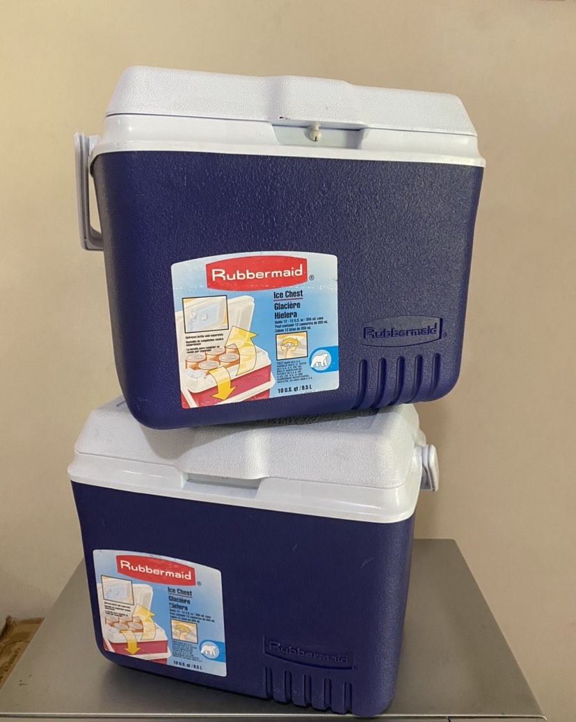 Rubbermaid Cooler Box, Food & Drinks, Chilled & Frozen Food on Carousell