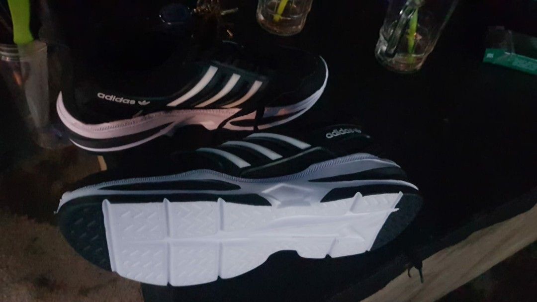 Foto sepatu outlet adidas murah