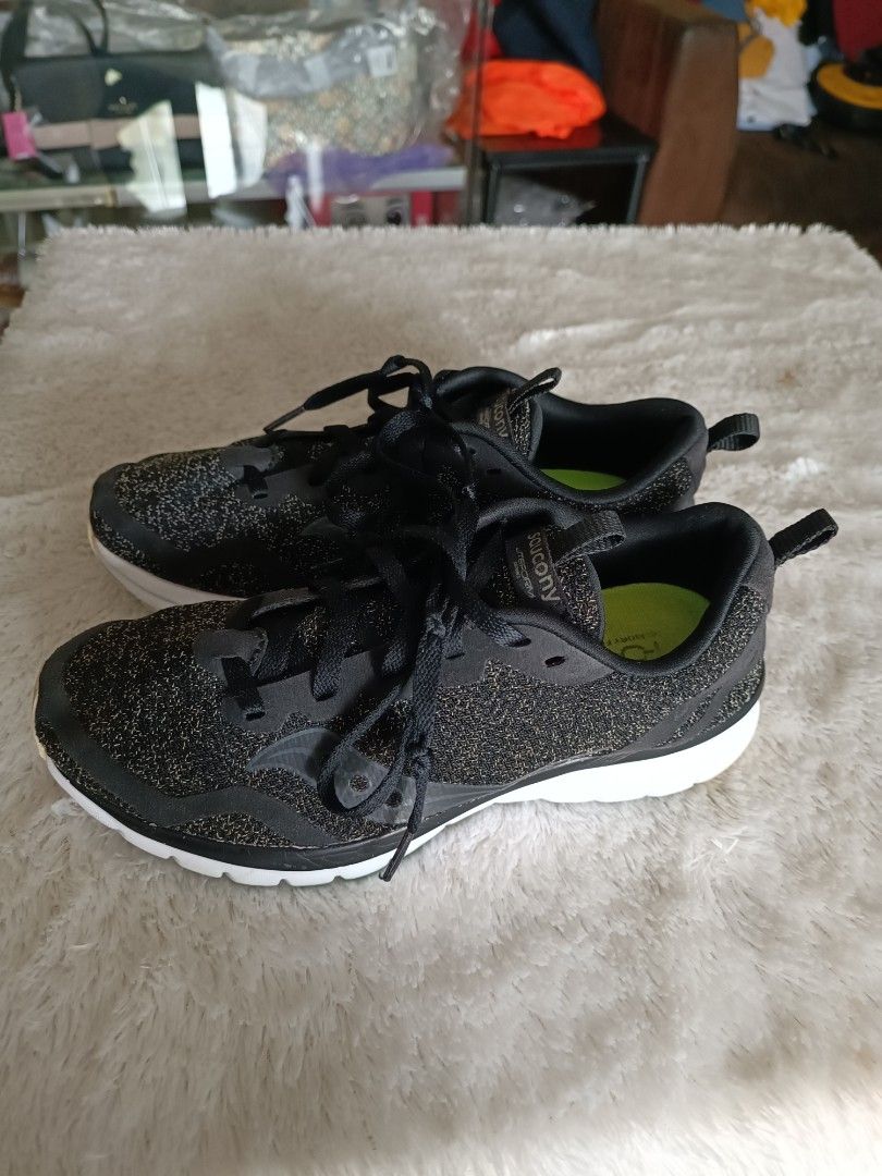 Sepatu Saucony Liteform Series Fesyen Wanita Sepatu di Carousell