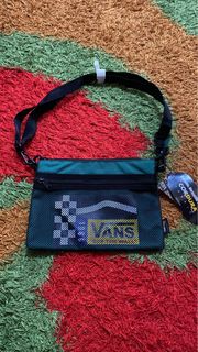 (Category: ) located in . Submitted by 9t_store (Listing ID 1239018839, Image 1). Description: .