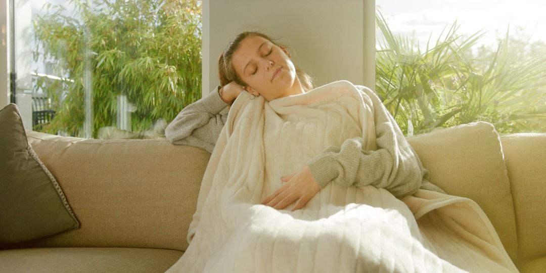 Stockist.SG] Cosi Home® Heated Throw - Electric Blanket - Extra Large  Heated Blanket, Machine Washable Fleece with Digital Remote, Timer and 9  Heat Settings (Grey), Furniture u0026 Home Living, Bedding u0026 Towels