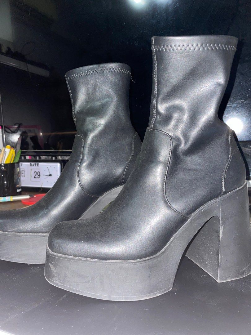 Pull and bear platform boots store