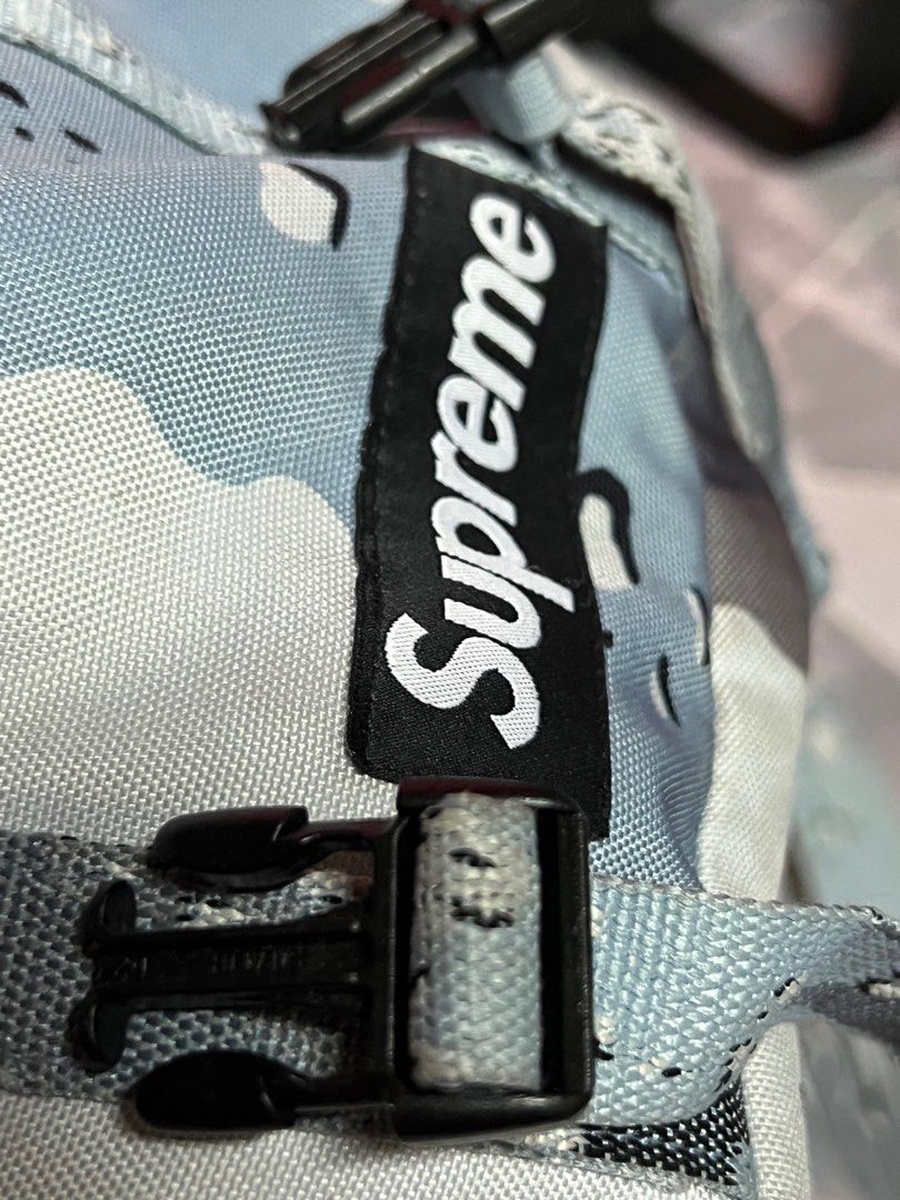Supreme camo bag hot sale