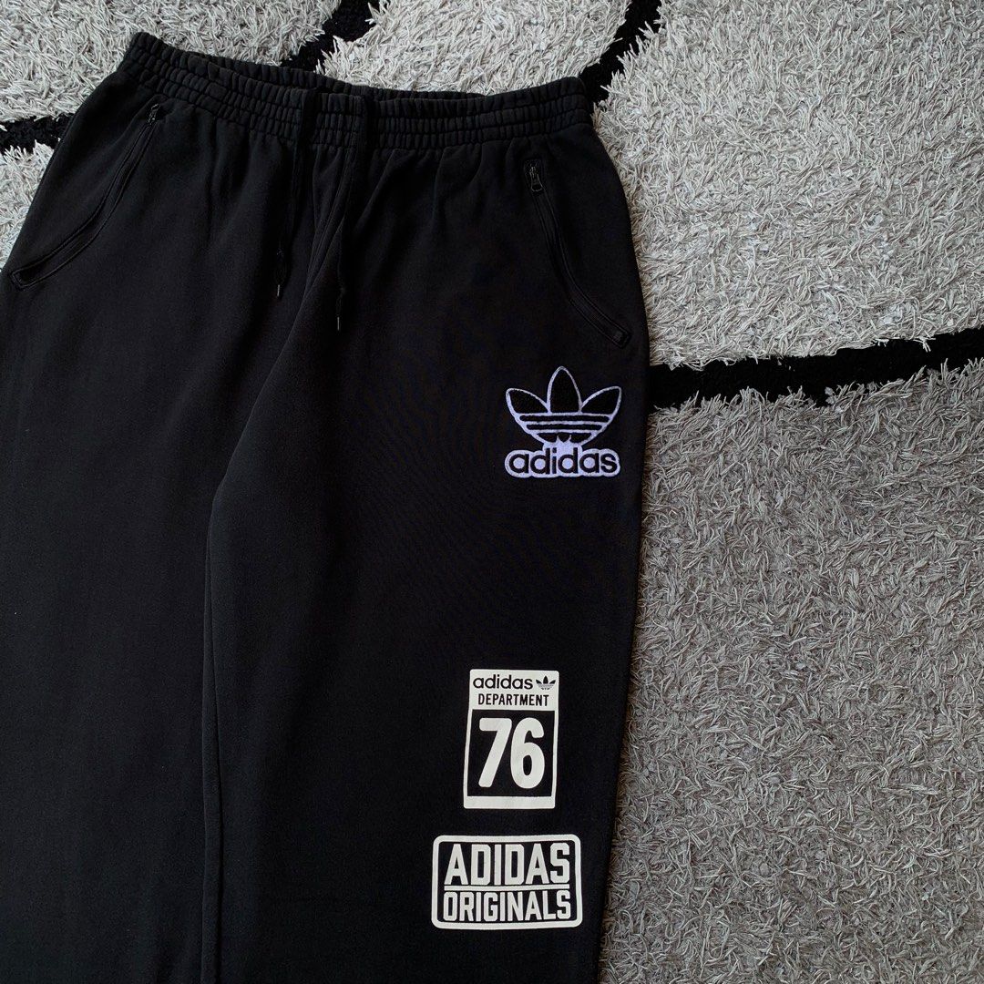 Sweatpants Adidas 3foil Logo, Fesyen Pria, Pakaian , Bawahan di Carousell