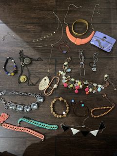 TAKE ALL Assorted Jewelry Set
