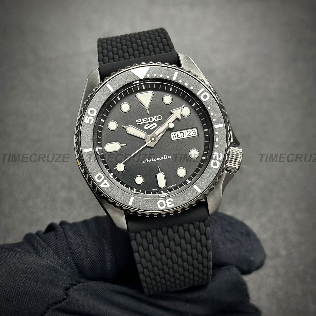 Time Cruze Seiko 5 Sports SRPD65K2 Automatic Black Silicone Strap