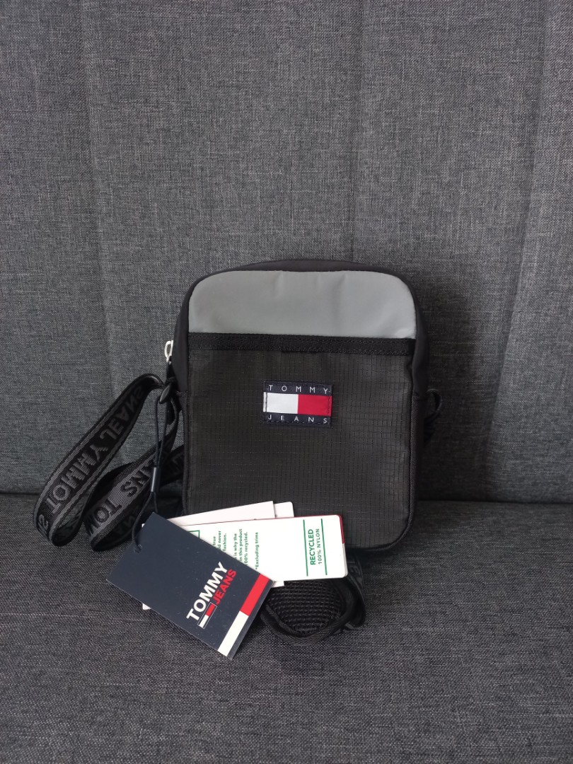 Tommy Hilfiger Sling Bag, Men's Fashion, Bags, Sling Bags on Carousell