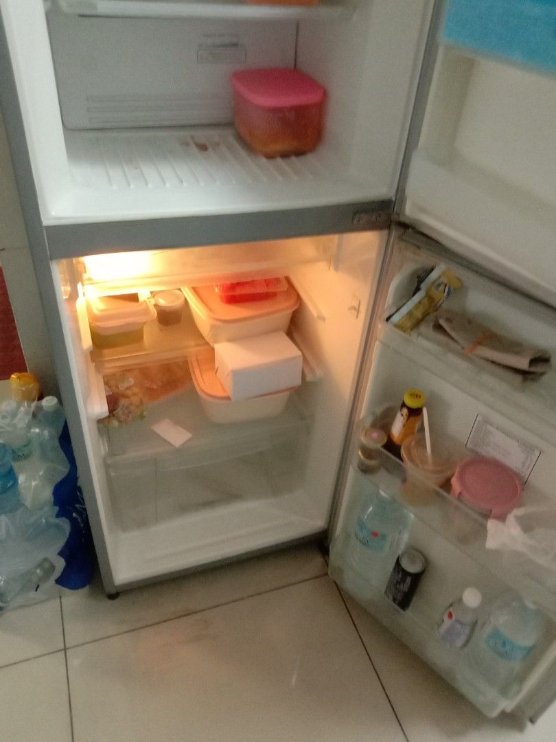 Toshiba Fridge Self Pick Up Koi Prima, TV & Home Appliances, Kitchen