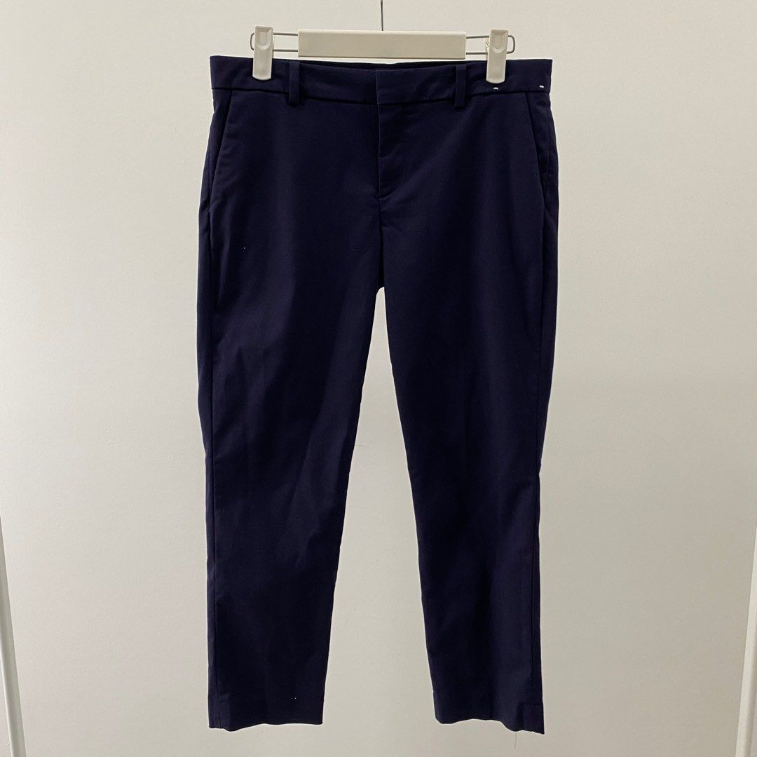 Uniqlo Women Sweat Pants in Black, M, Women's Fashion, Bottoms, Jeans &  Leggings on Carousell