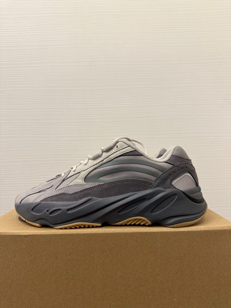 Adidas yeezy 700 tephra store