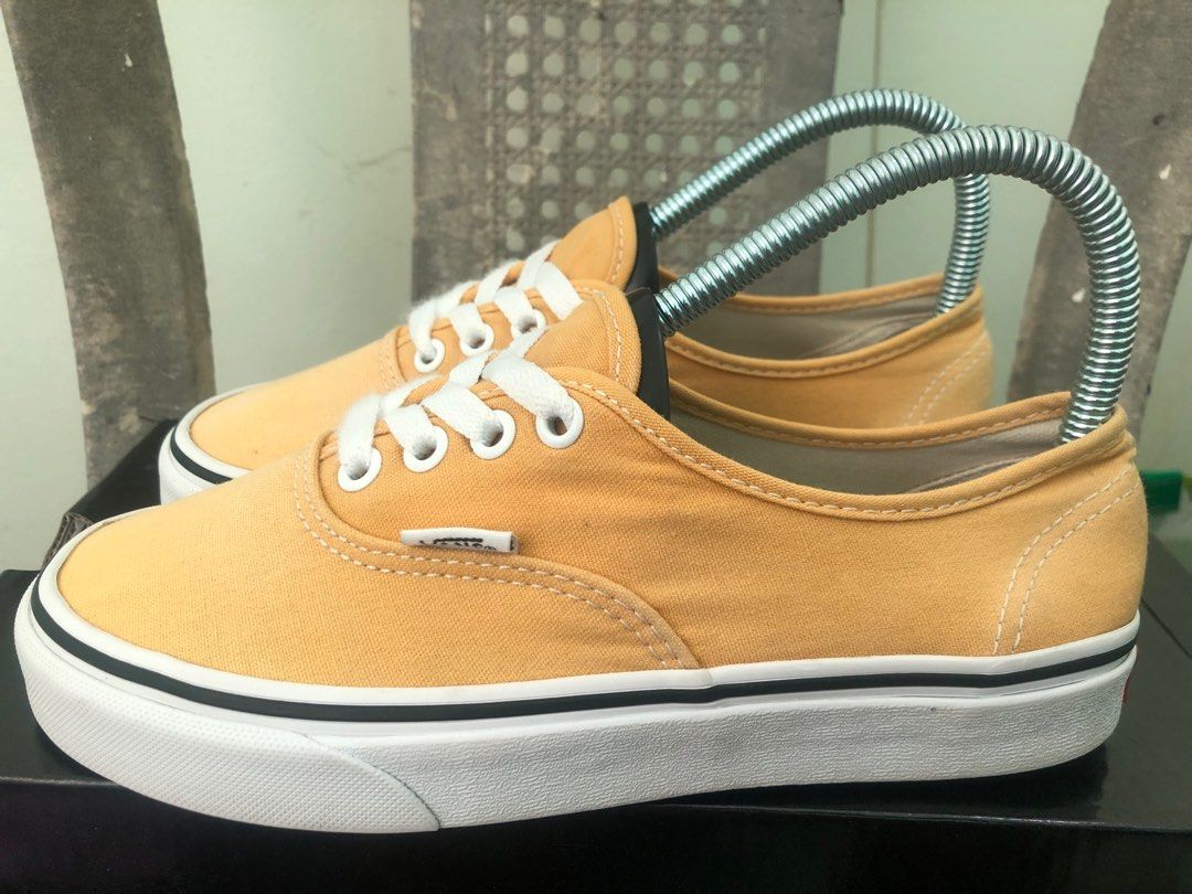 VANS AUTHENTIC YELLOW AND WHITE SIZE 4.5 M 6 W