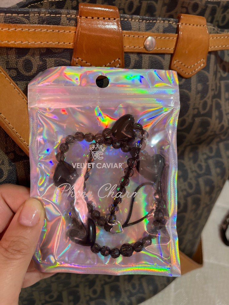 Velvet Caviar Phone Charm (Category: Cases & Sleeves) located in Cavite. Submitted by tin09y (Listing ID 1238997322, Image 1). Description: Brandnew VC Phone Charm RFS : extra No to lowballers. Mode of Payment : Gcash, Maya or Bank Transfer.