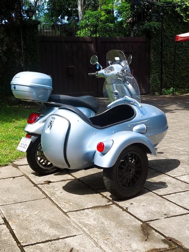 Vespa Premium Imported Fiberglass Sidecars, Motorbikes, Motorbikes for