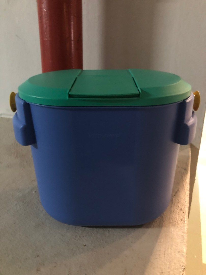 Well Used 8.7L Tupperware Cooler box for sale