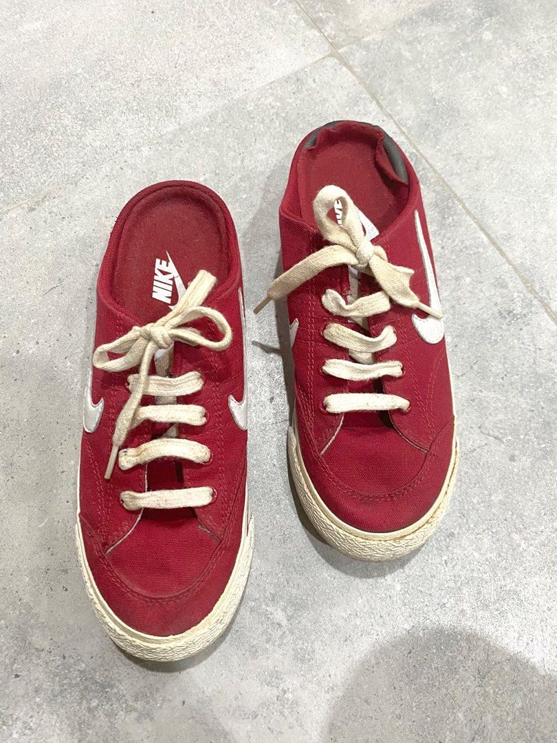 Nike slip sales ons red