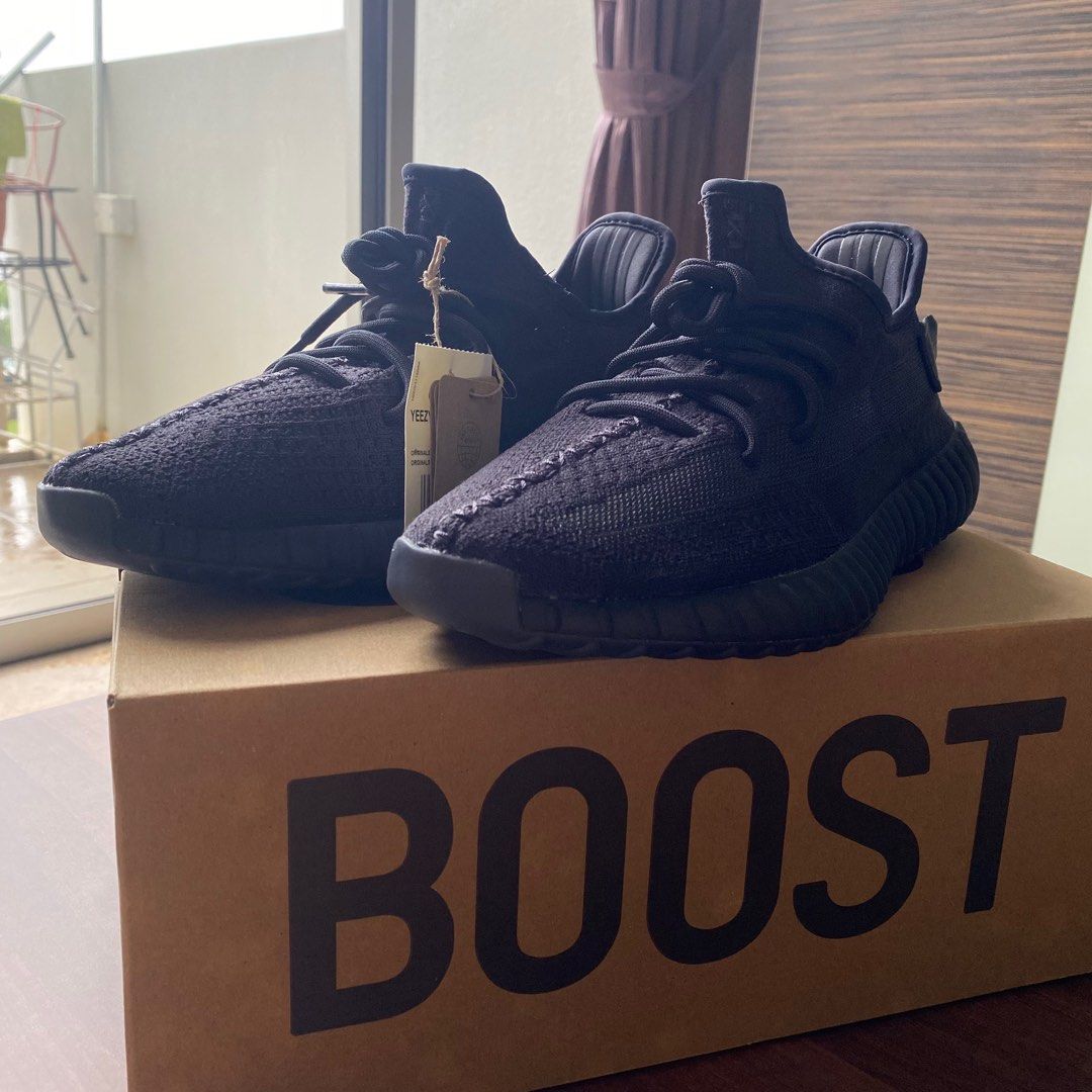yeezy boost 350 v2 black reflective box Black Reflective This Black Reflective colorway touched down in June 2019 and casts the shoes flexible Primeknit upper in what appears to be a solely black hue YEEZY 350 V2 BLACK Reflective
