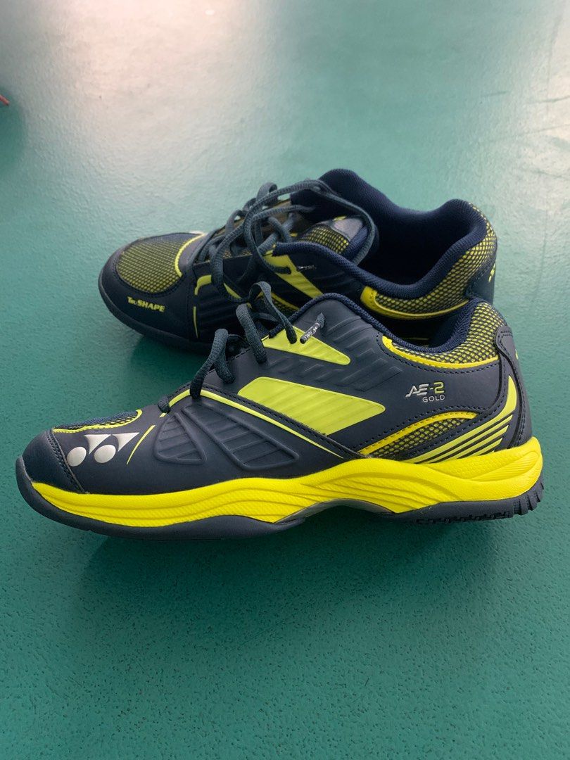 Yonex AE 2 Gold badminton shoes Sports Equipment Sports Games
