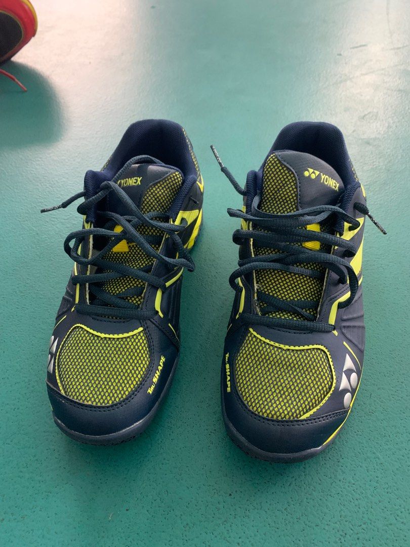 Yonex AE 2 Gold badminton shoes Sports Equipment Sports Games