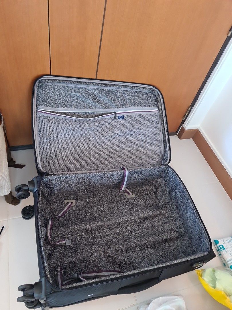 28 inch hallmark suitcase Hobbies Toys Travel Luggage on
