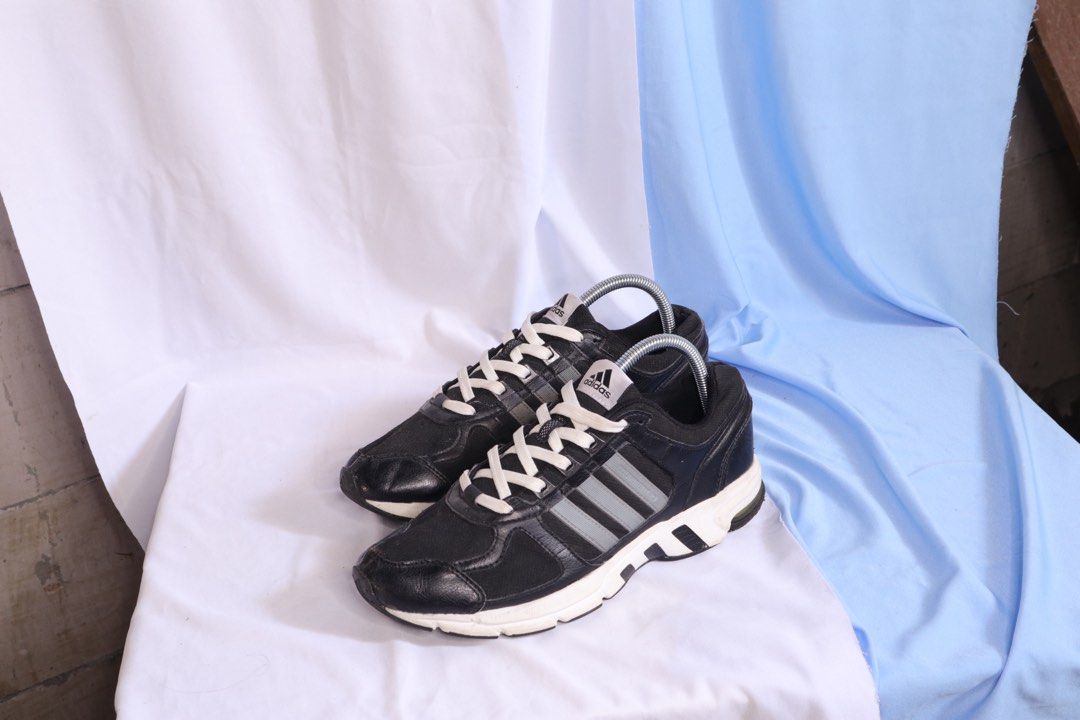 Harga sepatu cheap eqt 10