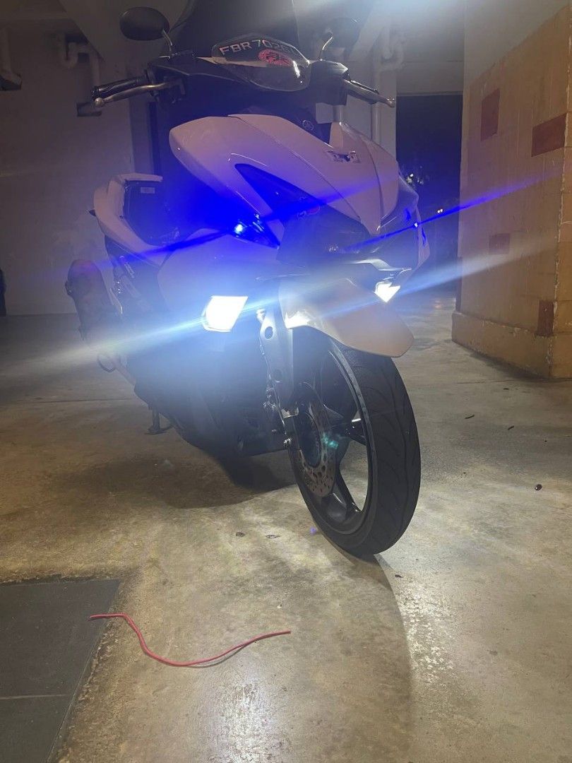 Aerox dual signal/Fog Lights, Motorcycles, Motorcycle Accessories on