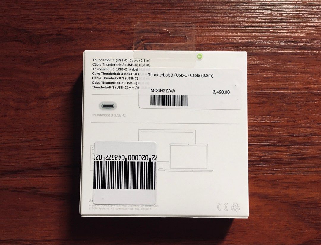Apple Thunderbolt 3 (USB‑C) Cable (0.8 m) (Category: Chargers & Cables) located in San Juan City. Submitted by tpwk_harry (Listing ID 1239189182, Image 2). Description: Brandnew and Unused Selling it on it's original price This 0.8-meter cable supports Thunderbolt 3 data transfer up to 40 Gbps, USB 3.1 Gen 2 data transfer up to 10 Gbps, DisplayPort video output (HBR3), and charging up to 100W. Use this cable to connect a Mac with Thunderbolt 3 (U